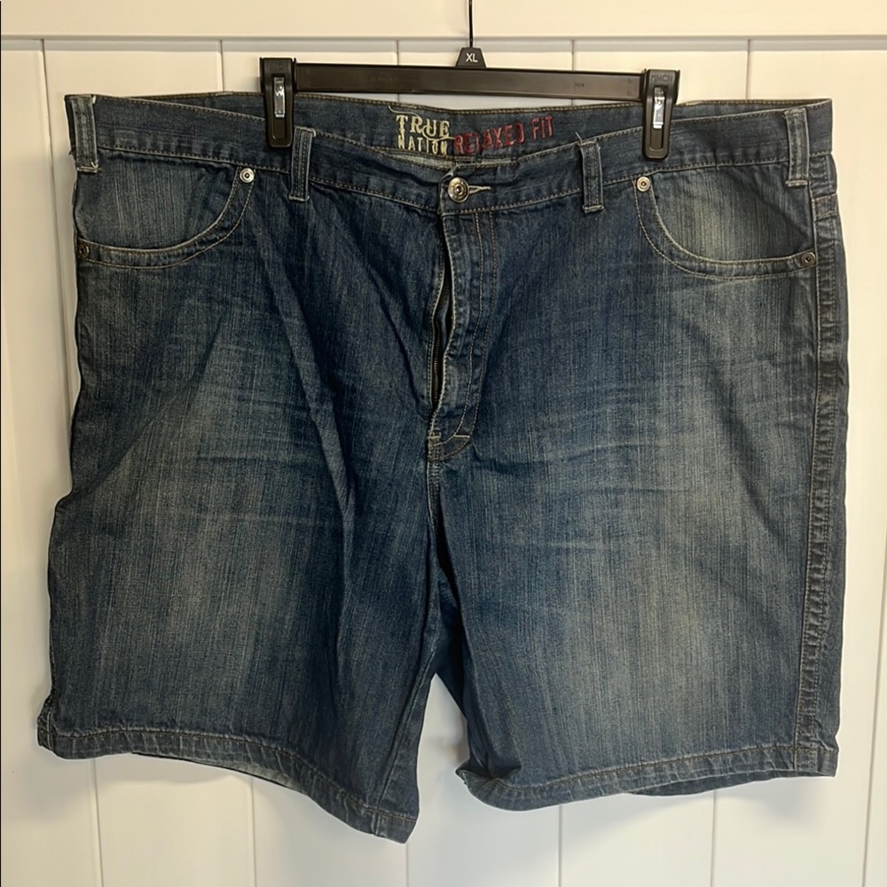 Men’s 52 Blue Jean Shorts with Faded Wash and Relaxed Fit